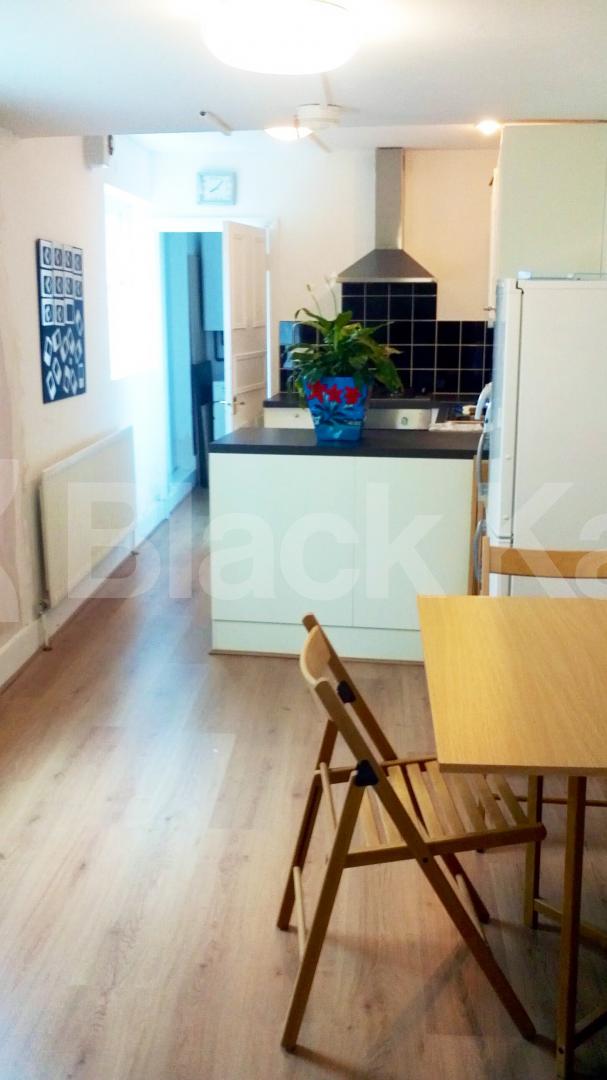 			NEW INSTRUCTION ( Includes Council Tax and Water)., 3 Bedroom, 1 bath, 1 reception Apartment			 Besley Street, Streatham Common